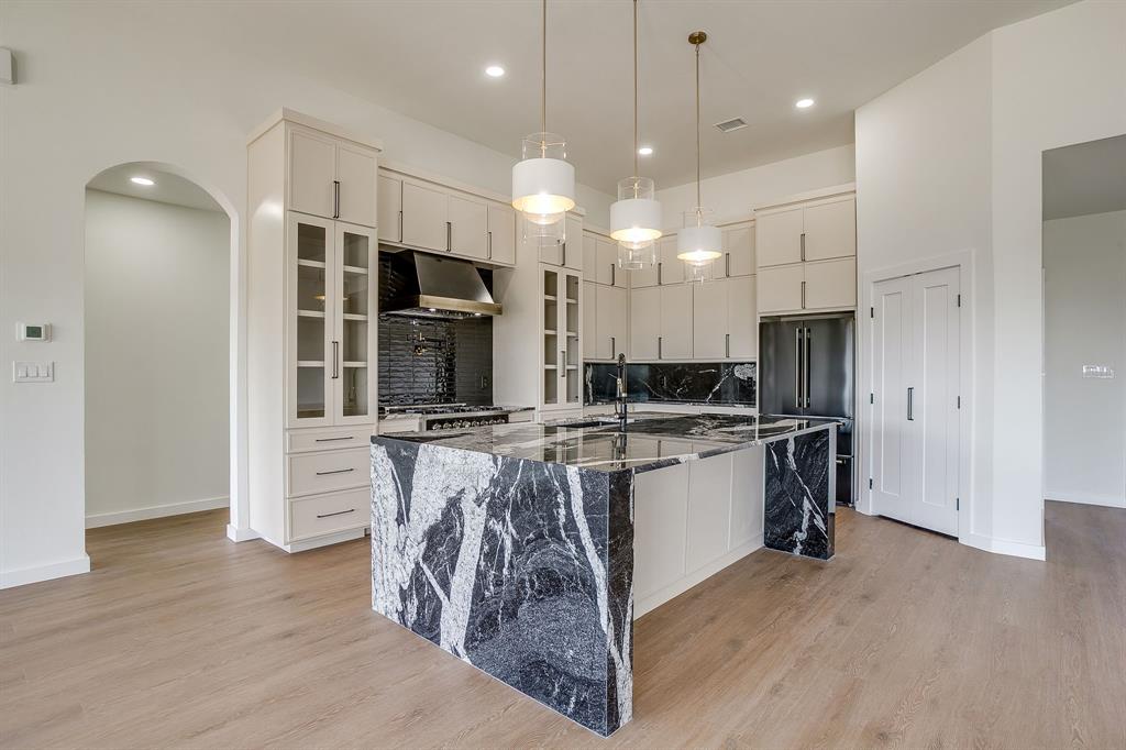 208 Mountain Ridge North Cresson, TX 76035 - Photo 12 of 40