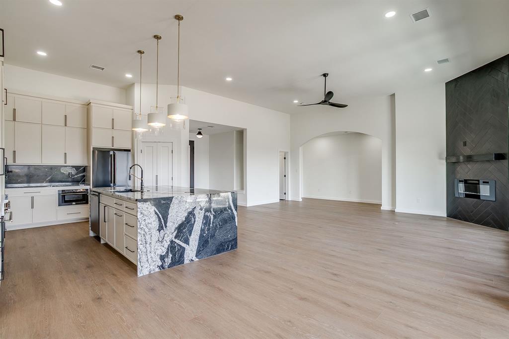 208 Mountain Ridge North Cresson, TX 76035 - Photo 14 of 40