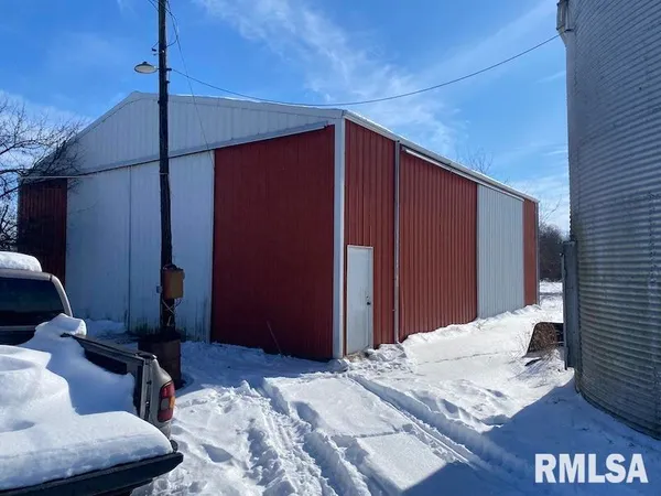 $446,295 | 12040 North Fox Road, Marshall, IL 62441