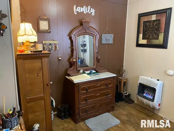 $446,295 | 12040 North Fox Road, Marshall, IL 62441