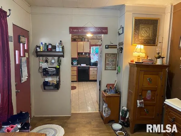 $446,295 | 12040 North Fox Road, Marshall, IL 62441