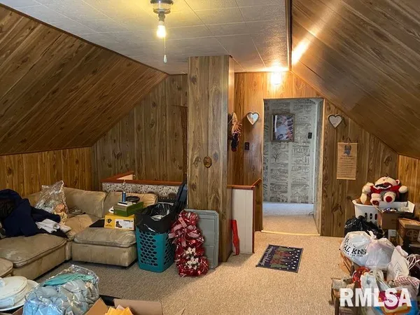 $446,295 | 12040 North Fox Road, Marshall, IL 62441