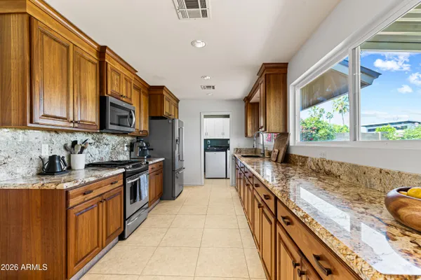 $584,500 | 2814 East Sierra Street, Phoenix, AZ 85028