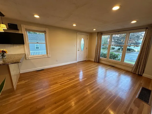 $849,000 | 18 Walton Street, Wakefield, MA 01880