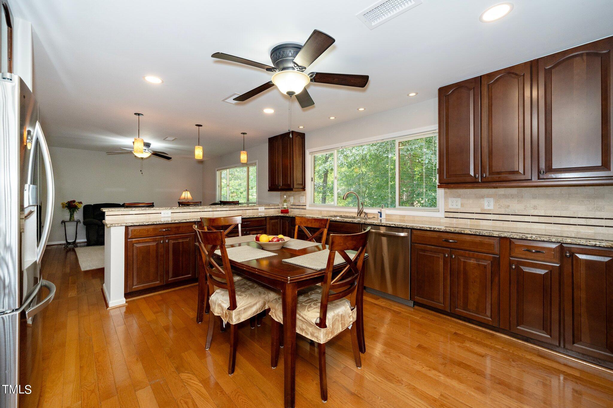 6406 Arnold Road Raleigh, NC 27607 - Photo 21 of 44 21-web-or-mls-6406 Arnold Rd (21 of 44)