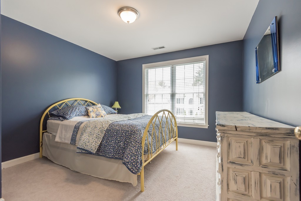 112 Amberville Road North Andover, MA 01845 - Photo 19 of 30 Gallery Image 19
