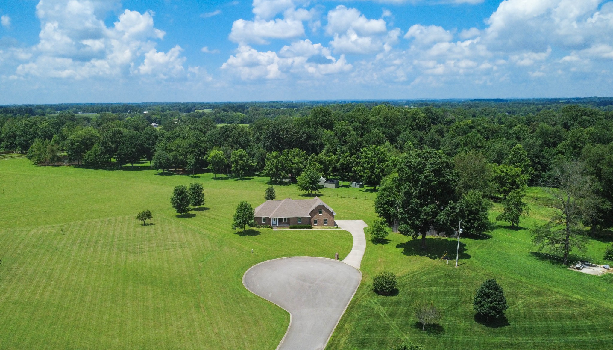 1020 Loganview Way Springfield, TN 37172 - Photo 2 of 35