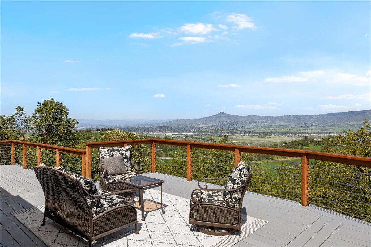 With views like this, will you ever leave the deck?