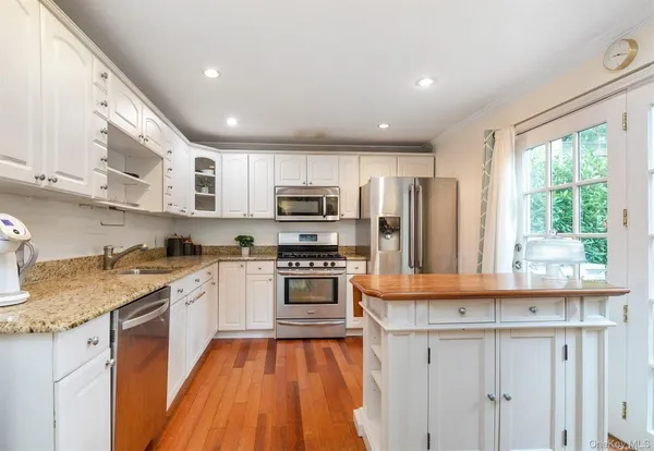 $4,450 | 1 Motts Lane, Glenwood Landing, NY 11547