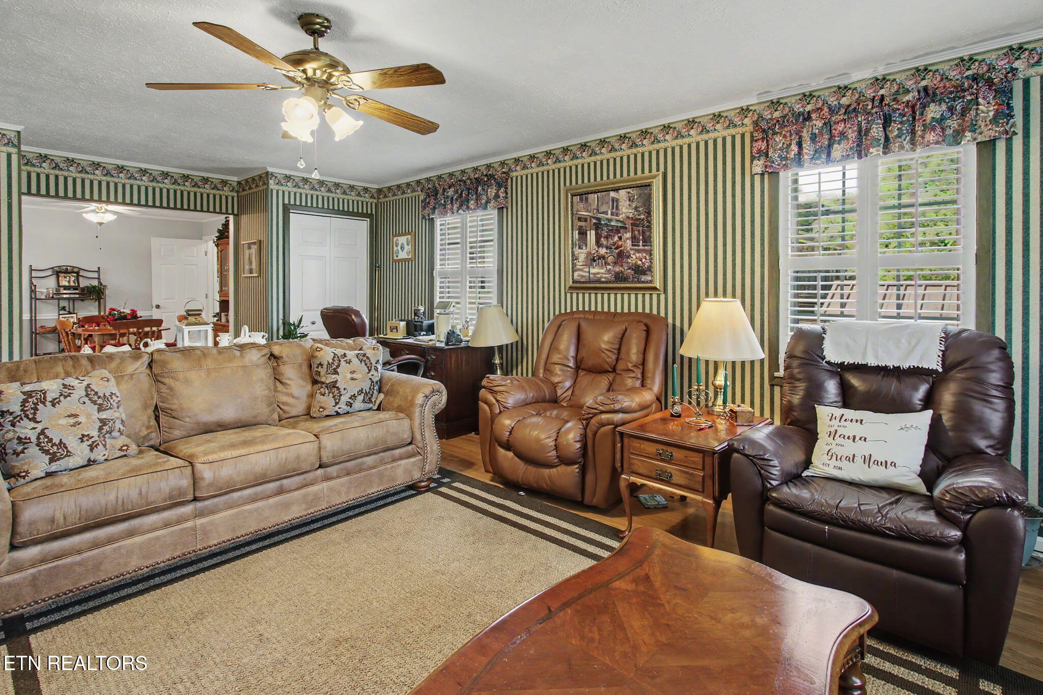 3726 Cherrylog Road Knoxville, TN 37921 - Photo 29 of 34 Family Room