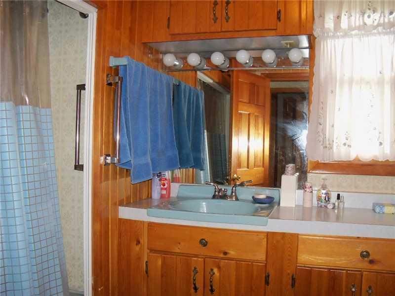 322 Point Road Ellsworth, ME 04605 - Photo 24 of 34 Bathroom.