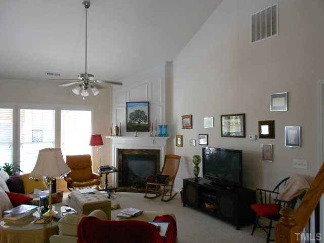 4625 Manassa Pope Lane Raleigh, NC 27612 - Photo 7 of 17 Living Room