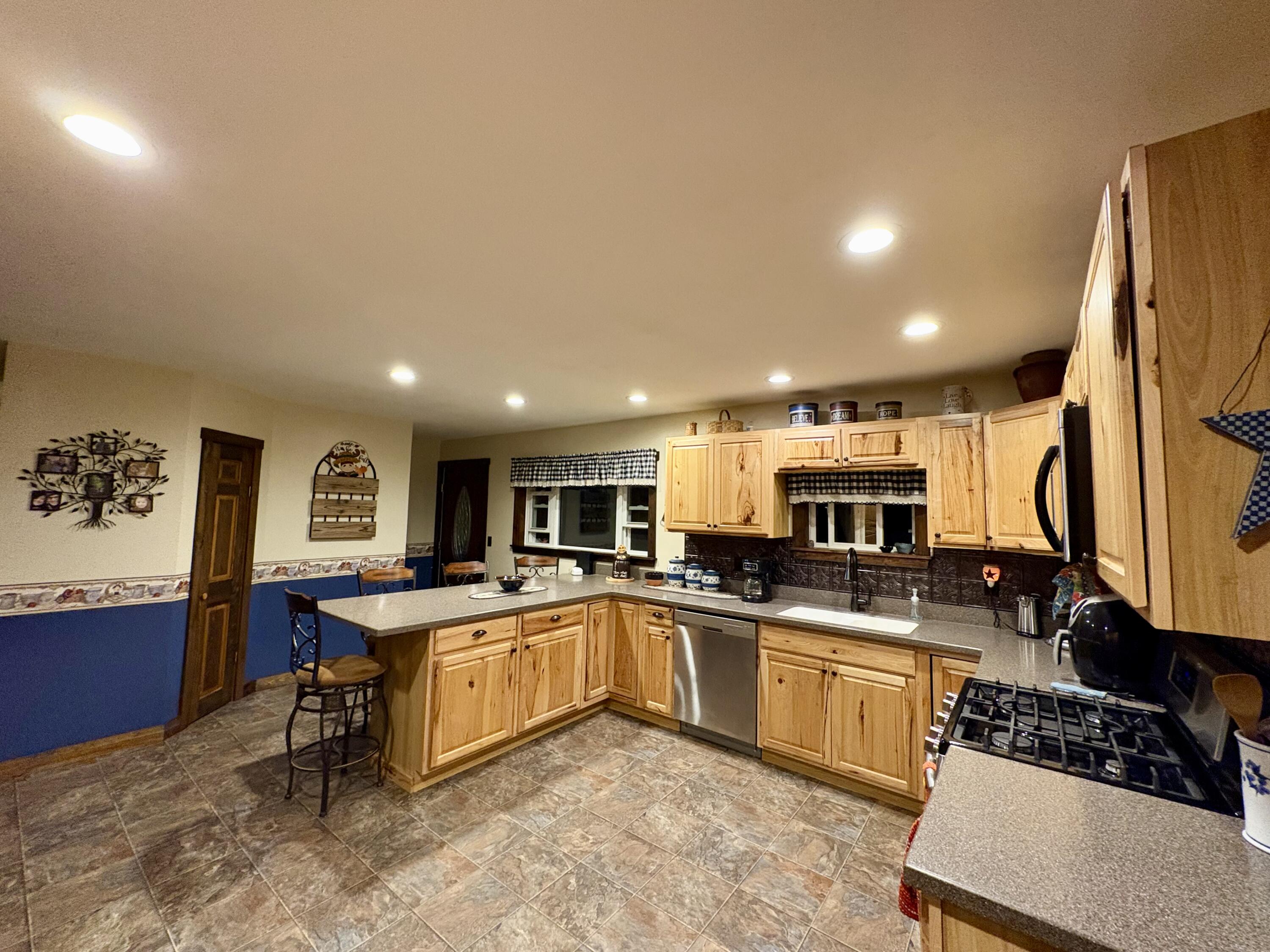 557 Enfield Road Lincoln, ME 04457 - Photo 7 of 40 IMG_7210