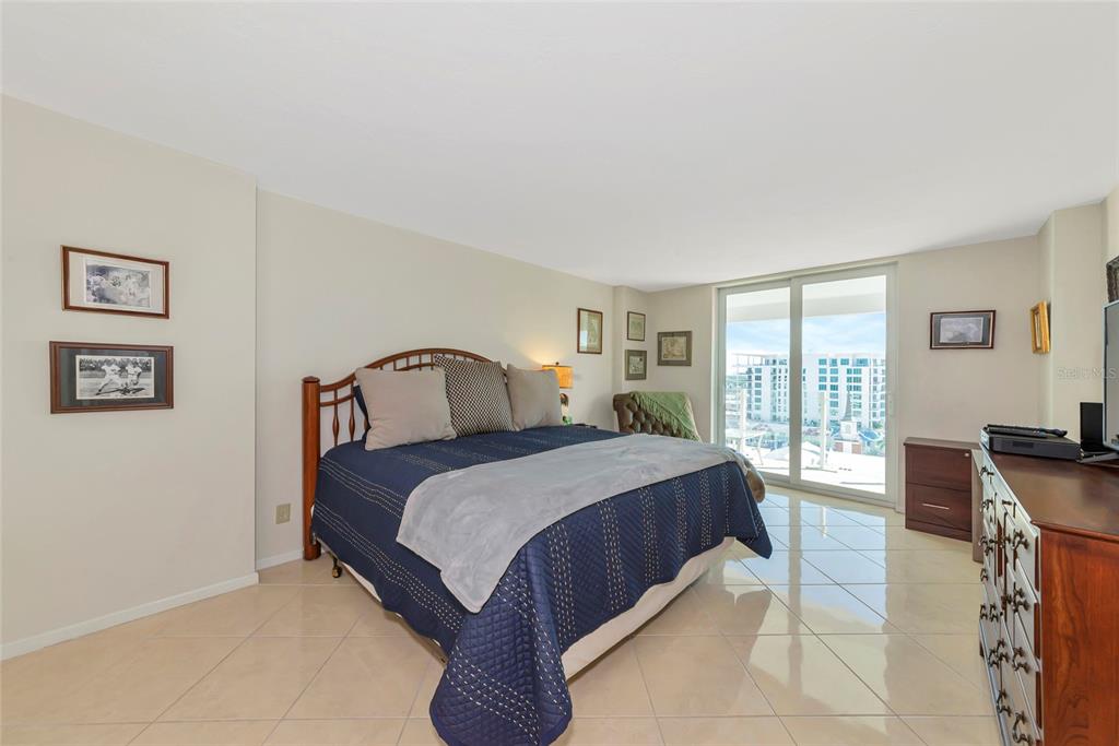 101 South Gulfstream Avenue, Unit 16C Sarasota, FL 34236 - Photo 21 of 86