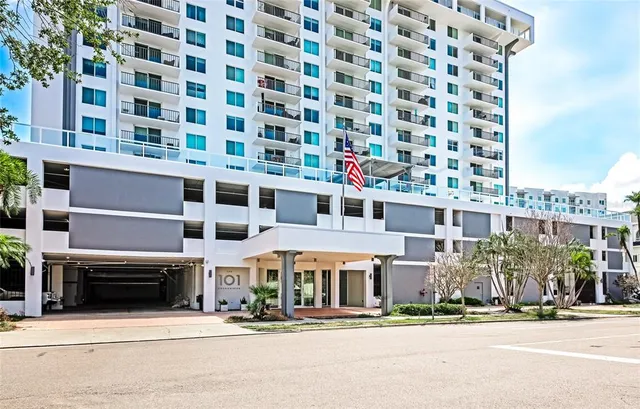 $524,900 | 101 South Gulfstream Avenue, Unit 16C, Sarasota, FL 34236
