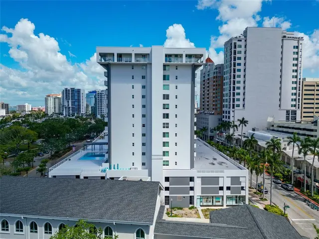 $524,900 | 101 South Gulfstream Avenue, Unit 16C, Sarasota, FL 34236
