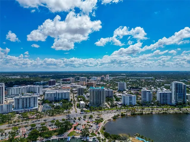 $524,900 | 101 South Gulfstream Avenue, Unit 16C, Sarasota, FL 34236