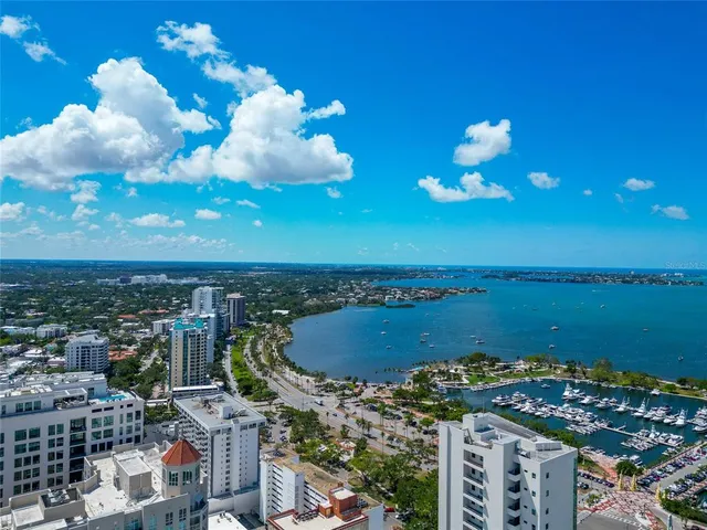 $524,900 | 101 South Gulfstream Avenue, Unit 16C, Sarasota, FL 34236