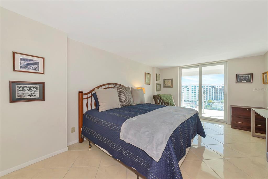 101 South Gulfstream Avenue, Unit 16C Sarasota, FL 34236 - Photo 9 of 86