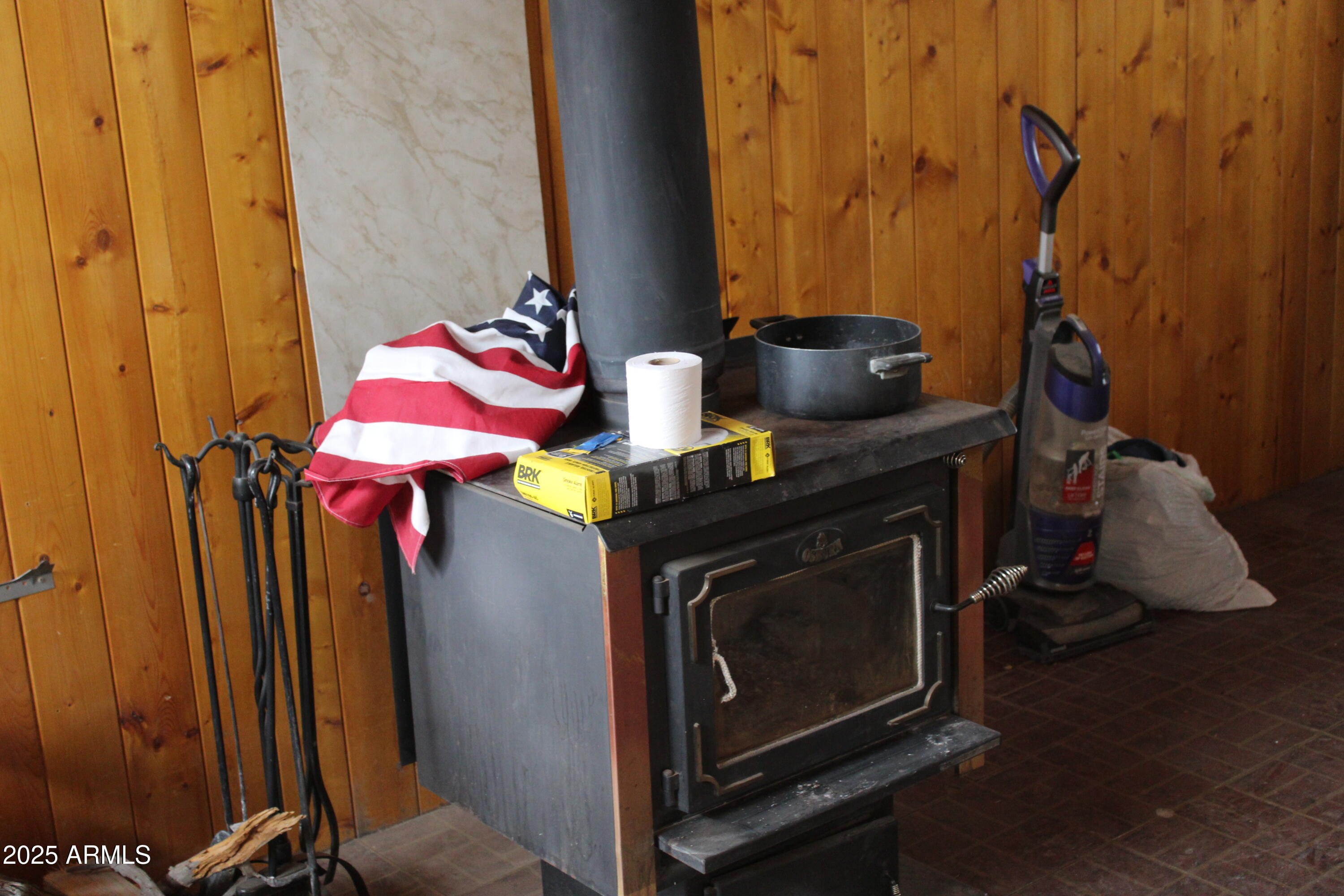 979 Elk Run Heber, AZ 85928 - Photo 9 of 12 a utility room with dryer and washer