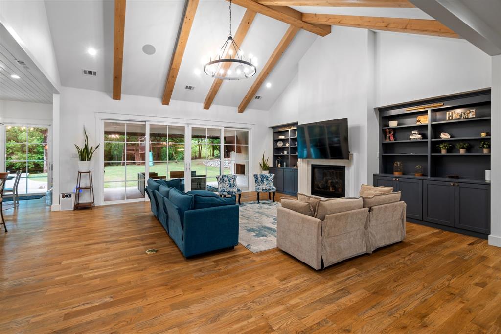 4207 Kelly Elliott Road Arlington, TX 76016 - Photo 10 of 39
