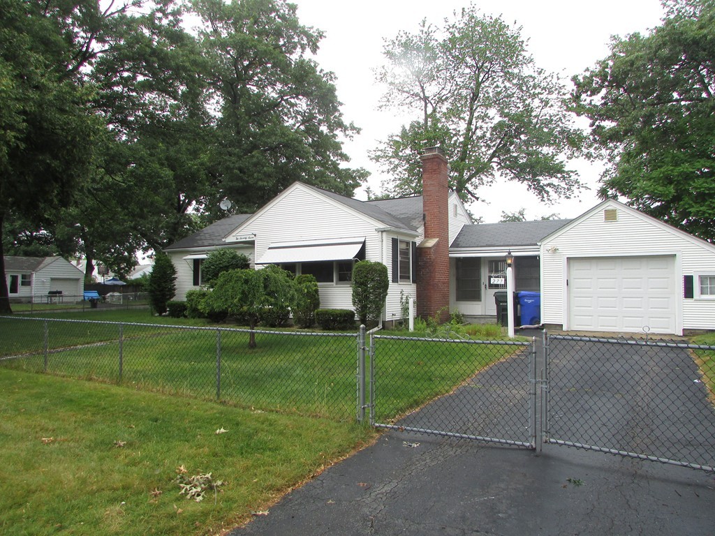 277 El Paso Street Springfield, MA 01104 - Photo 1 of 15