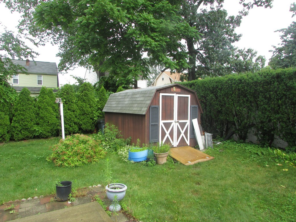 277 El Paso Street Springfield, MA 01104 - Photo 7 of 15