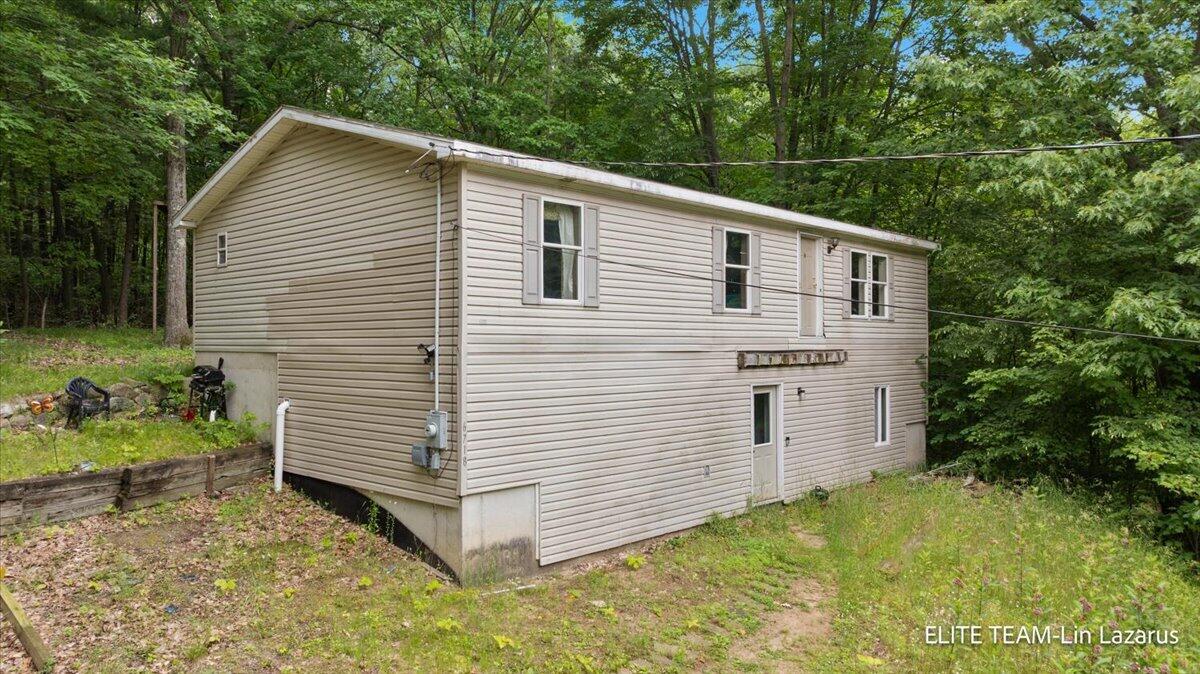 6718 Schmeid Road Lakeview, MI 48850 - Photo 37 of 58