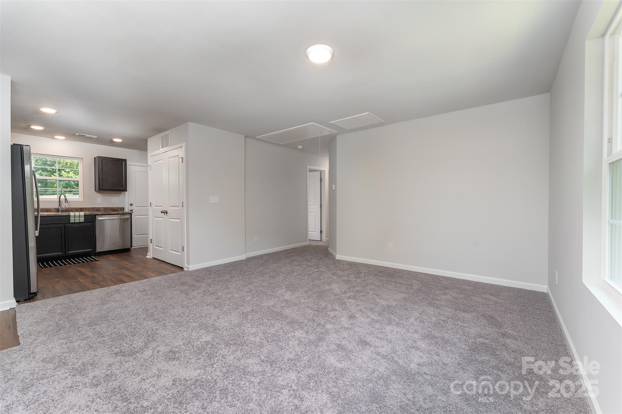 27 Forest Park Road Marion, NC 28752 - Photo 6 of 20