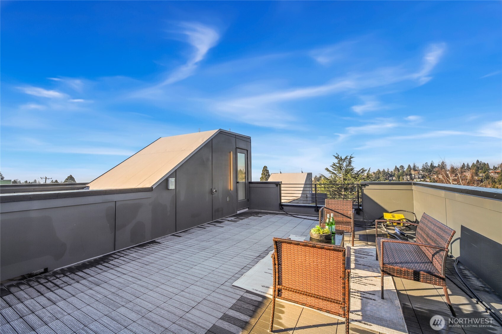 4517 44th Avenue Southwest Seattle, WA 98116 - Photo 30 of 34