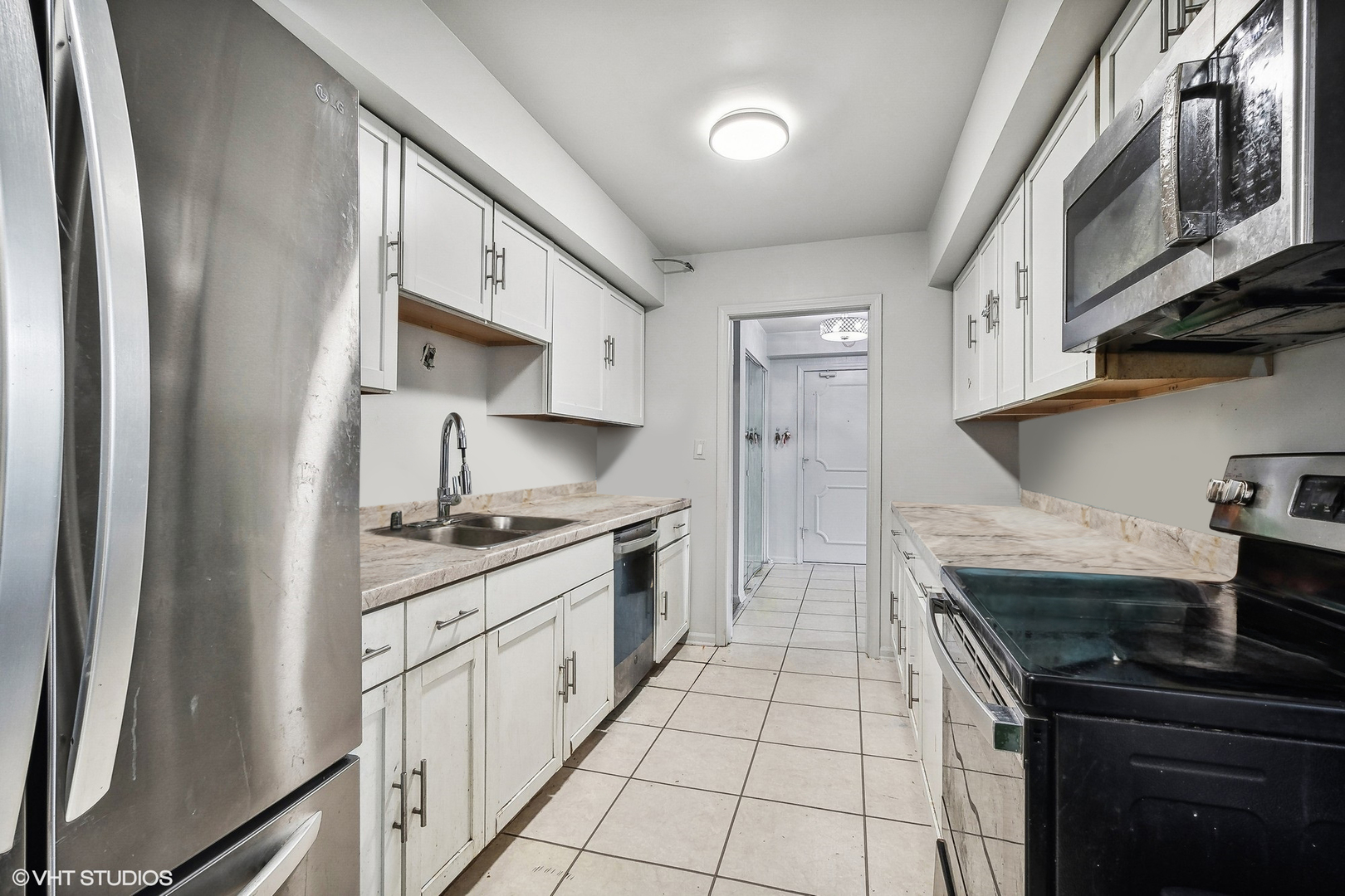 4664 Old Orchard Road, Unit 3W Skokie, IL 60076 - Photo 8 of 17 Gallery Image 8