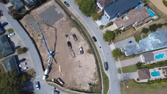 a view of an outdoor space