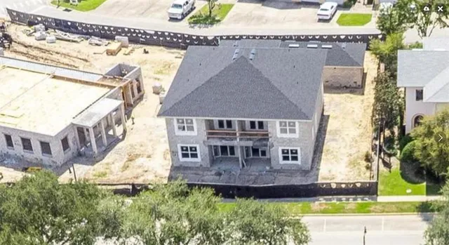 a house view with a outdoor space