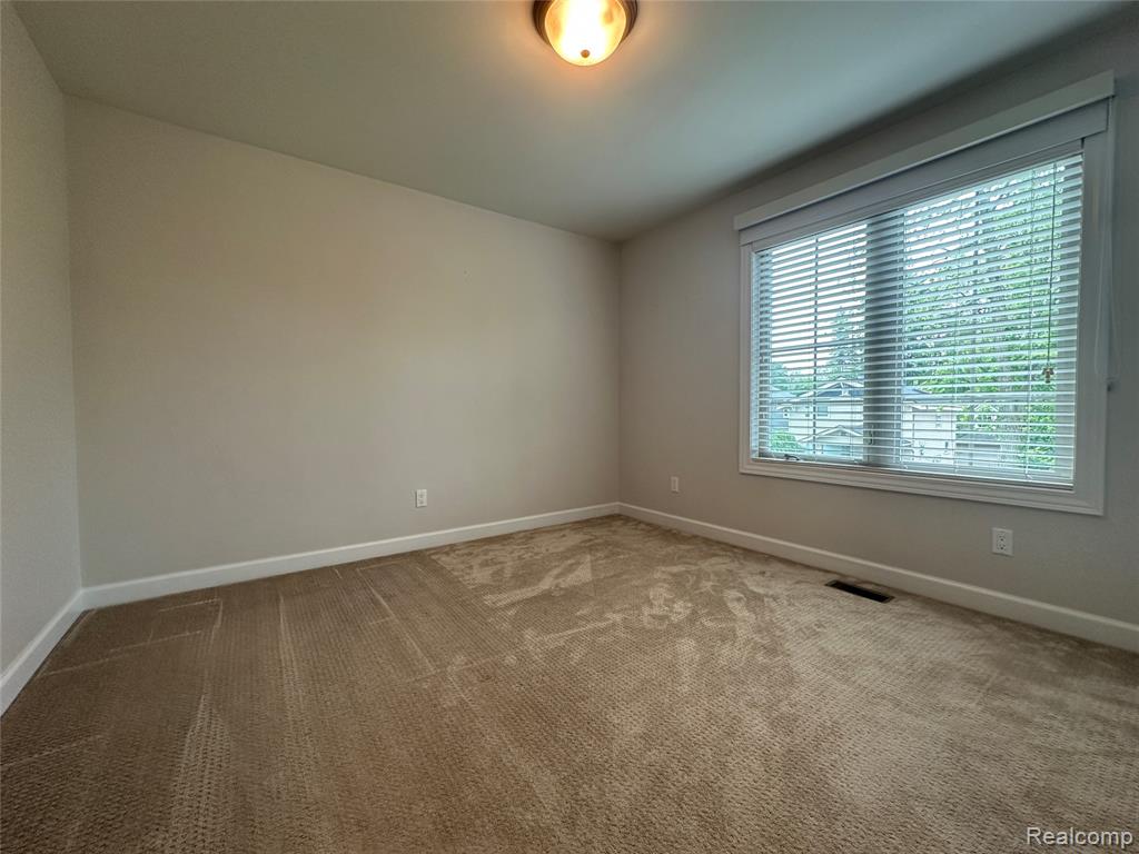 1555 Ruffner Avenue Birmingham, MI 48009 - Photo 20 of 49 Gallery Image 20