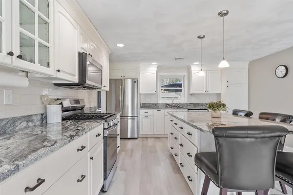 $799,800 | 15 San Mateo Drive, Chelmsford, MA 01824