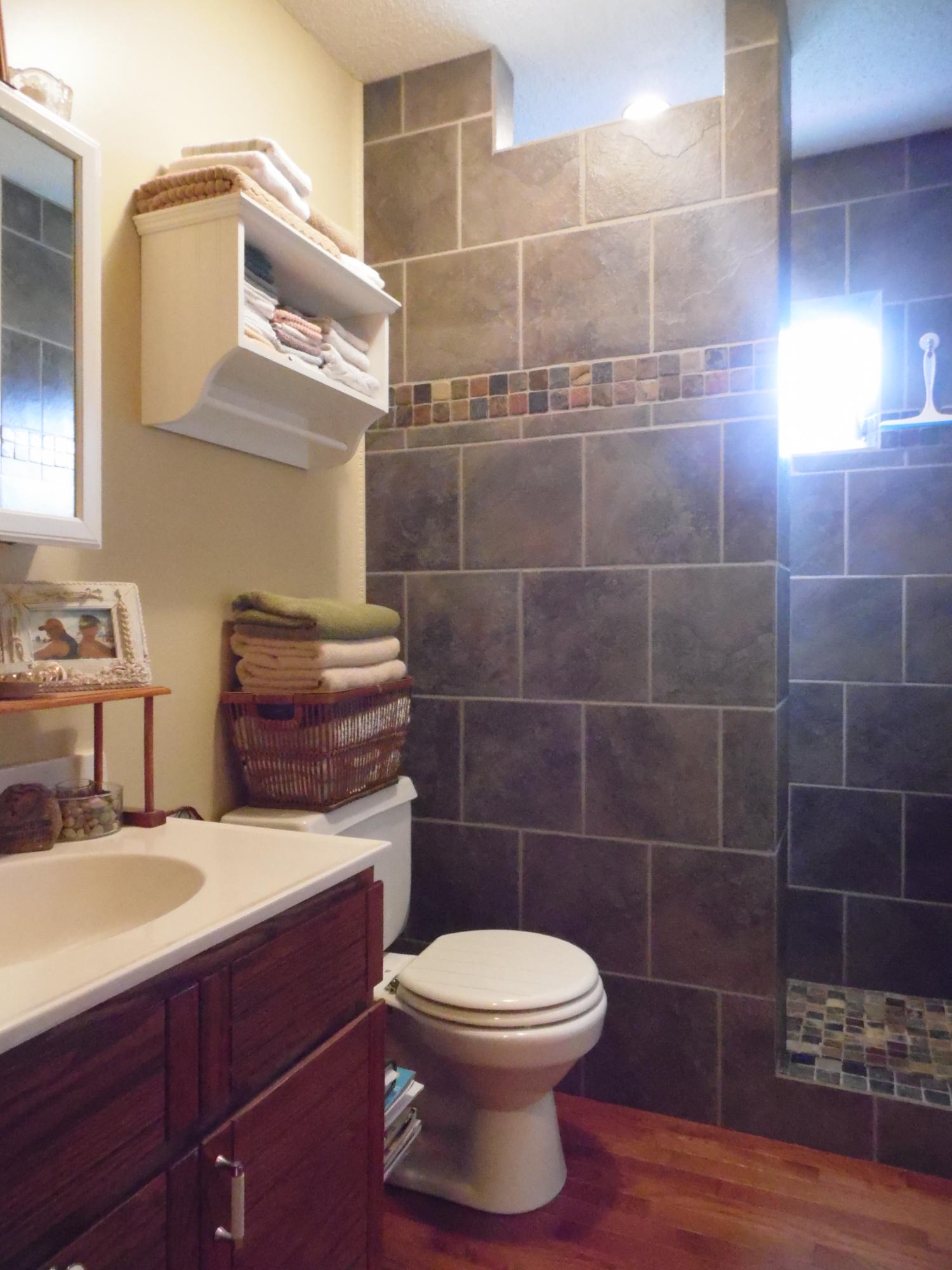 380 Stone Mill Road Jacksboro, TN 37757 - Photo 6 of 29 Hall Bathroom