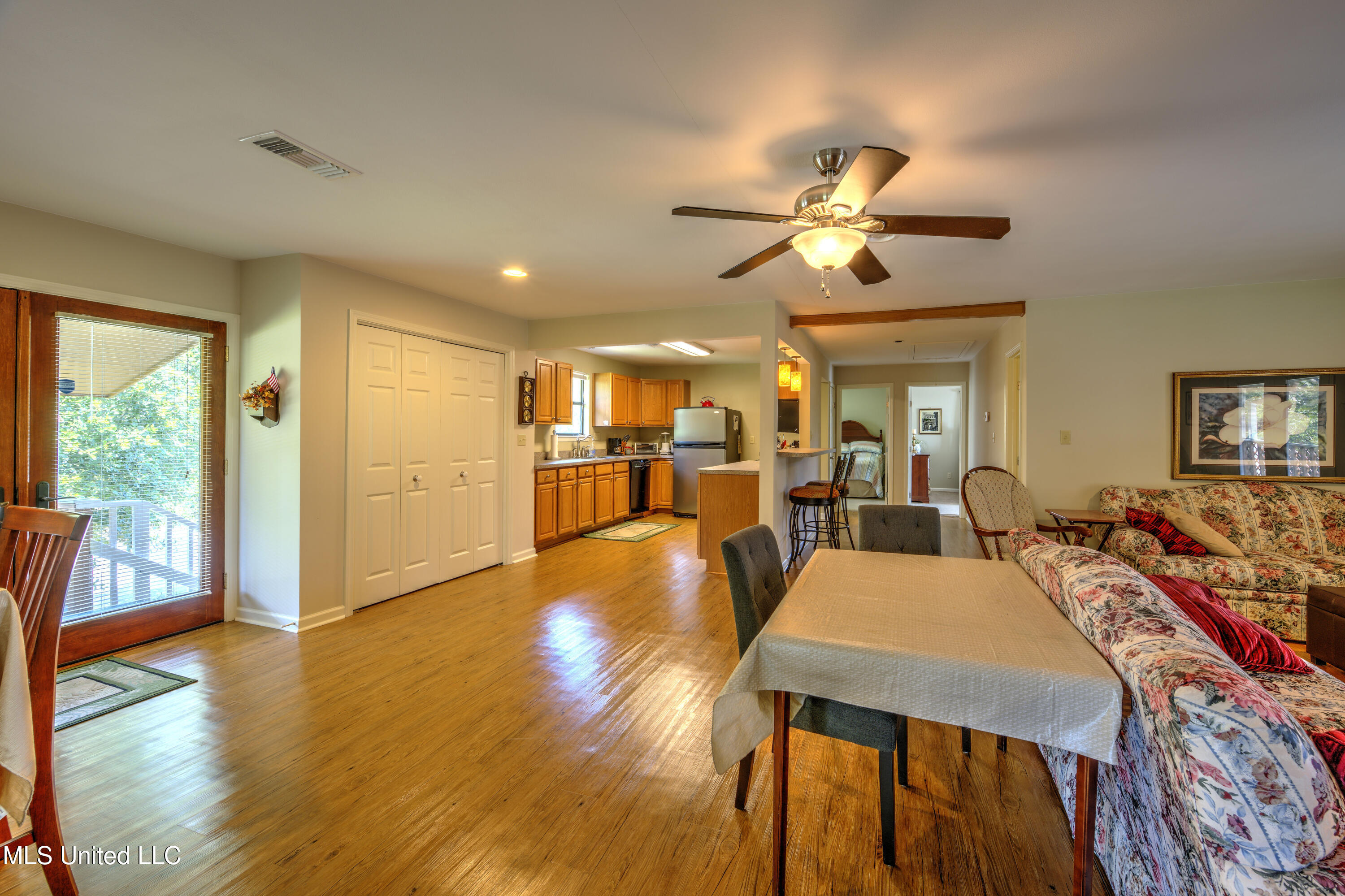 39 Harrison Road Bay St. Louis, MS 39520 - Photo 4 of 30 39h6