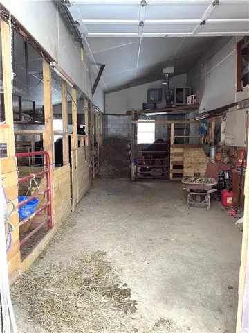 $400,000 | 3310 Highway 31, Acme, PA 15610