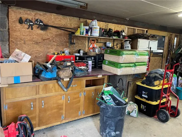 $400,000 | 3310 Highway 31, Acme, PA 15610