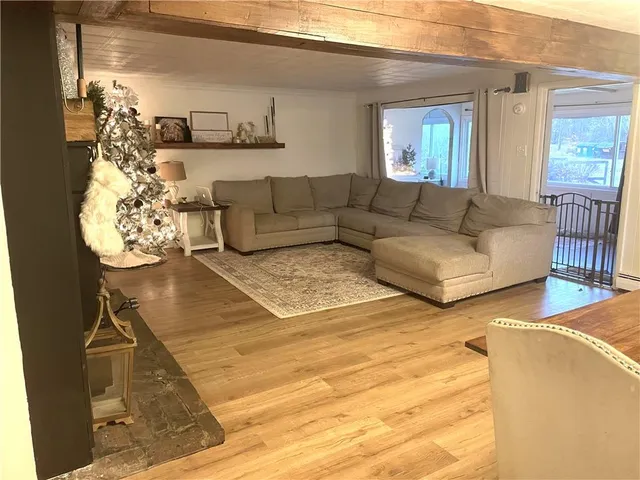 $400,000 | 3310 Highway 31, Acme, PA 15610