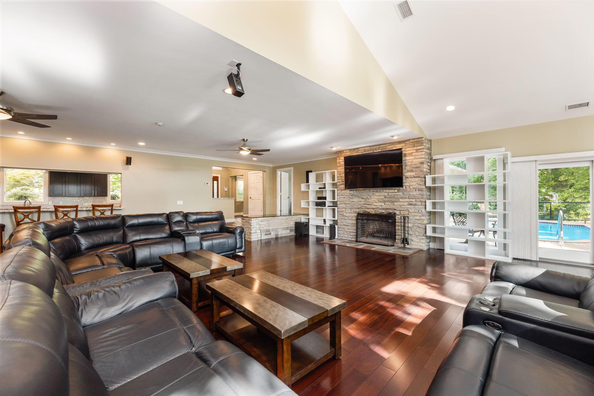 4260 Dublin Road Columbus, OH 43221 - Photo 10 of 62 Gallery Image 10