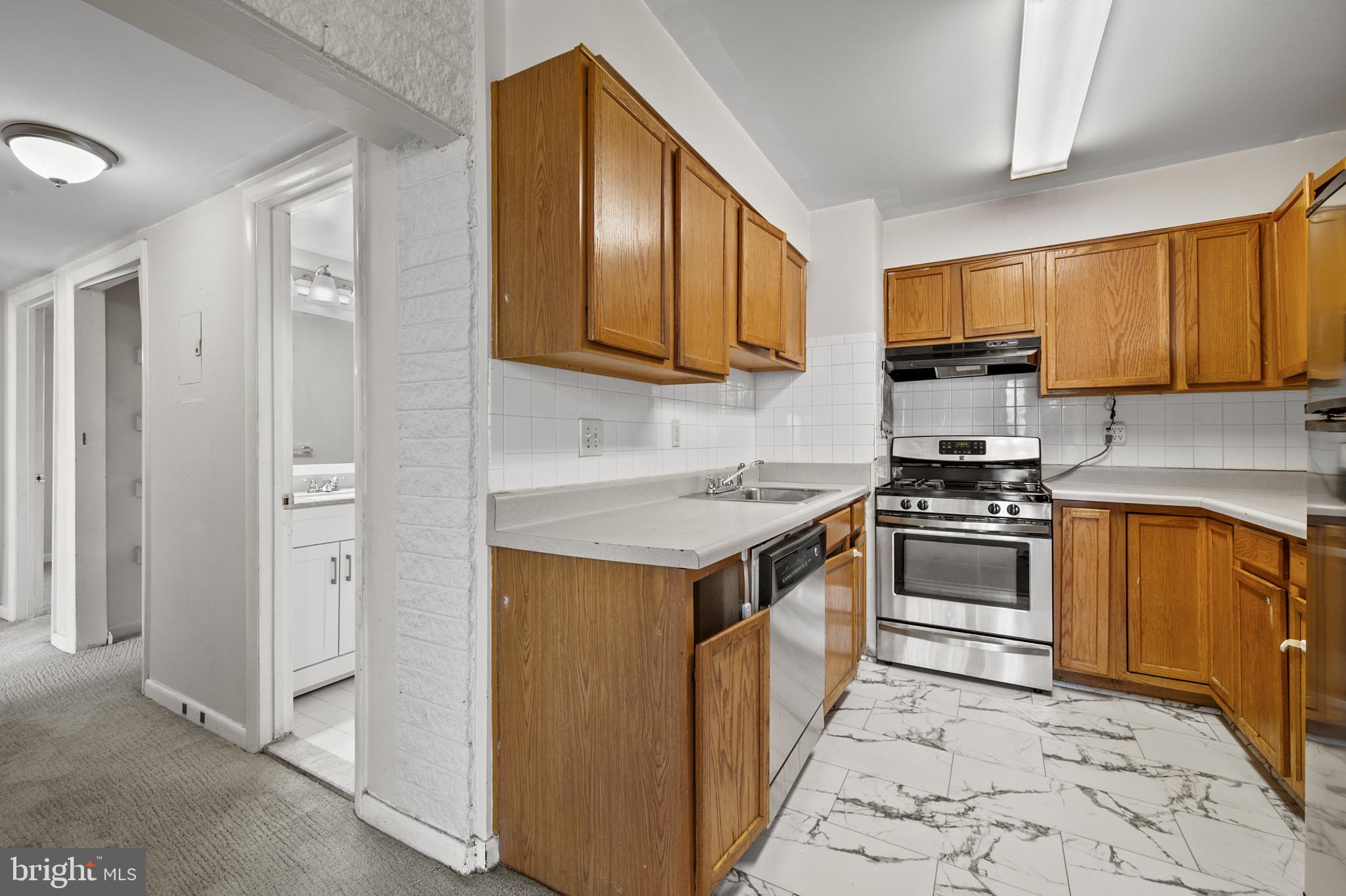 1824 Metzerott Road, Unit 301 Hyattsville, MD 20783 - Photo 9 of 28