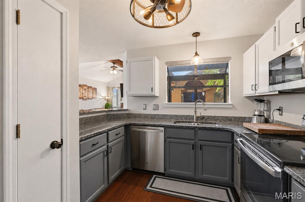 704 Hemingway Lane, Unit E Weldon Spring, MO 63304 - Photo 14 of 66