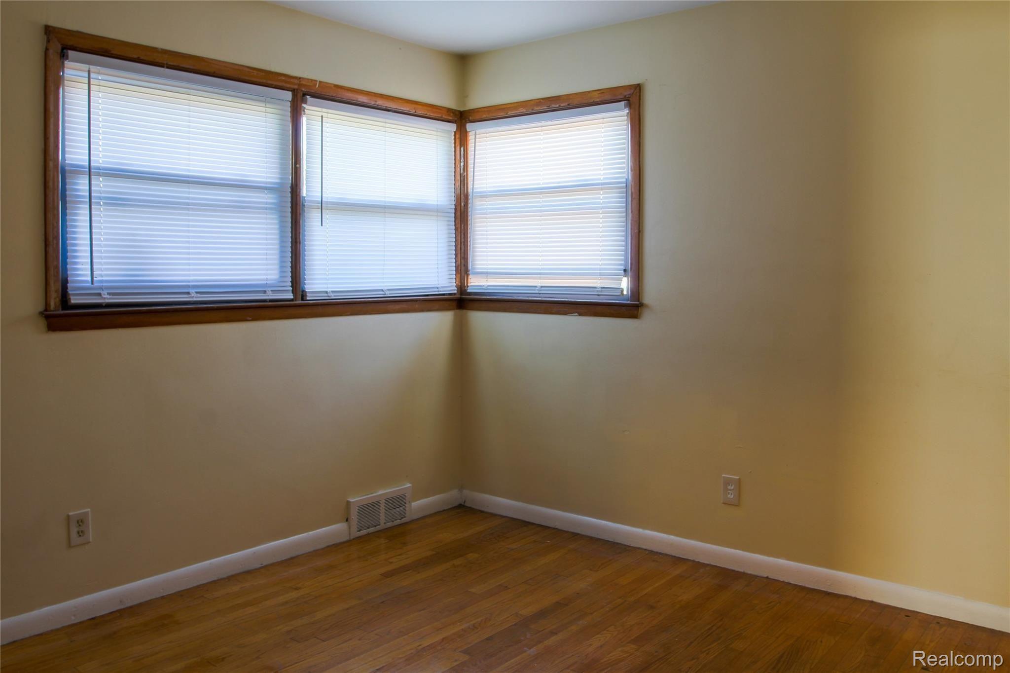 16515 East Eight Mile Road Eastpointe, MI 48021 - Photo 12 of 17 IMG_5706-HDR-2.jpg