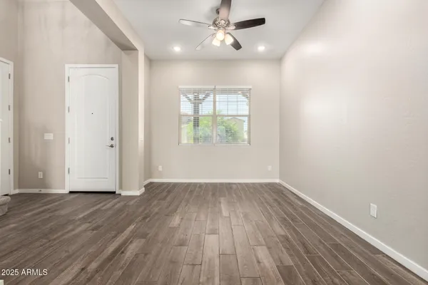 a picture of a black and white photo