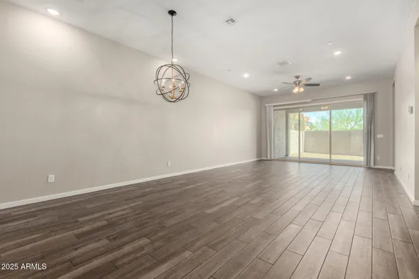 a picture of a black and white photo