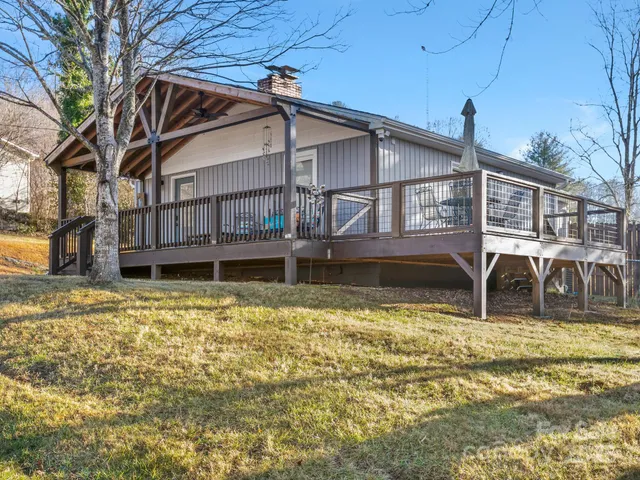 a house view with a outdoor space