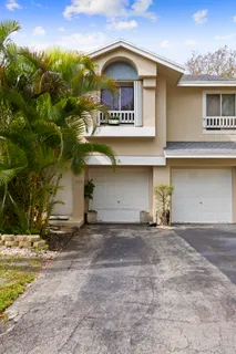 $340,000 | 1928 Discovery Circle East, Deerfield Beach, FL 33442
