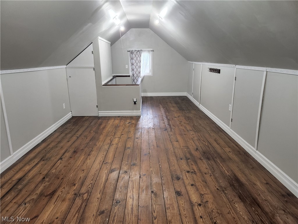 1668 Maple Road Cleveland Heights, OH 44121 - Photo 14 of 20