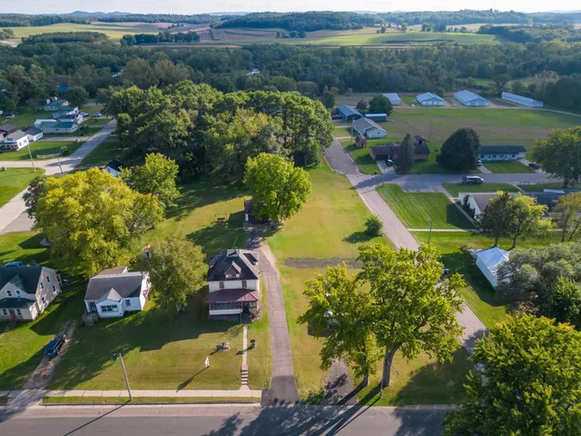 $199,000 | 26381 West Mondovi Street, Eleva, WI 54738